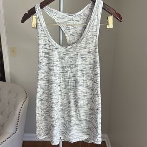 Heathered grey Lululemon tank